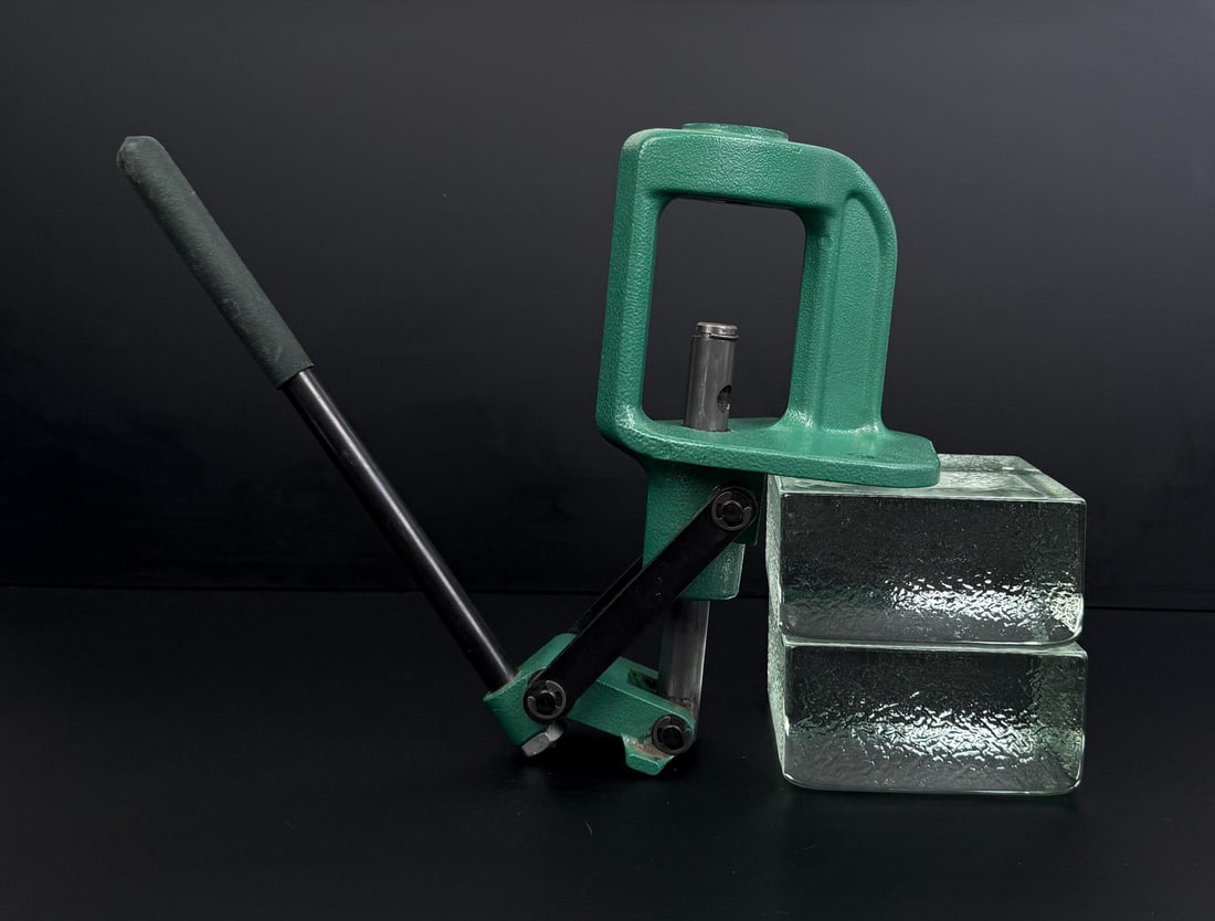 RCBS Rock Chucker Reloading Press RS2