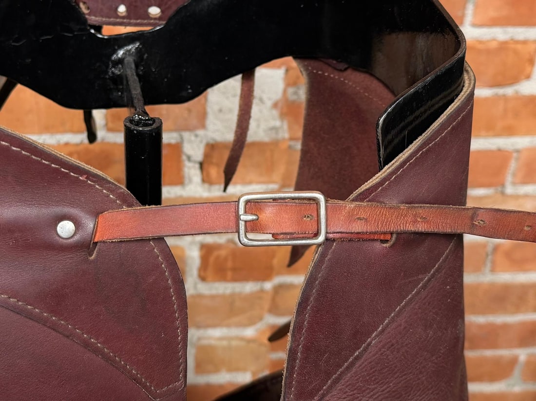 Montana Fringe Cowboy Chinks Chaps: 27 1/2" long.