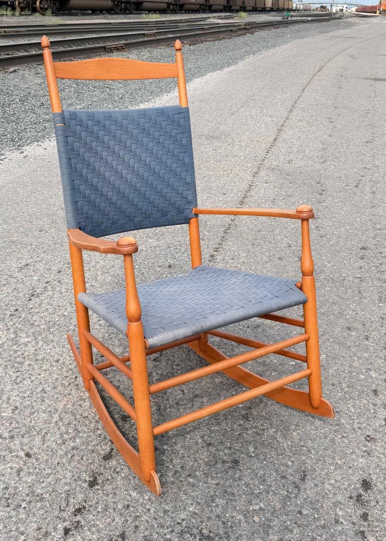 Shaker Rocking Chair (1 of 8)