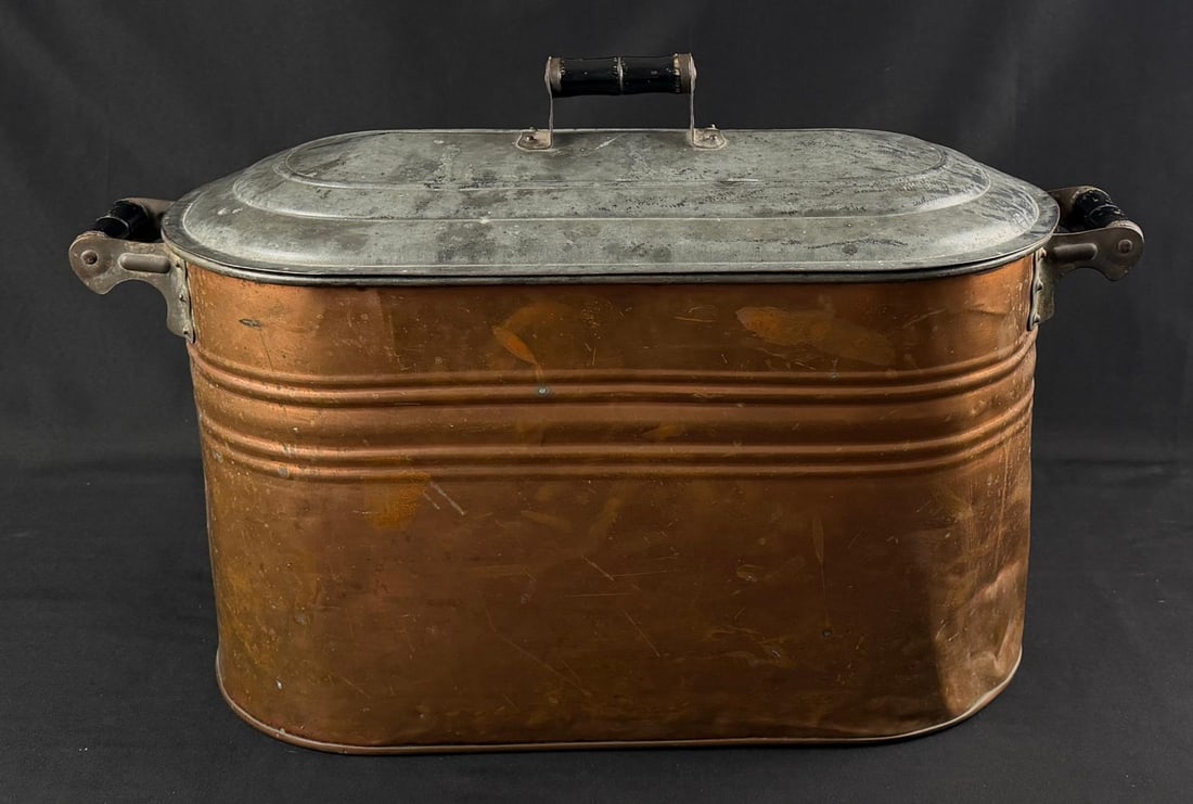 Antique Copper Boiler with Lid: 27 1/2" by 17" by 11 1/2"