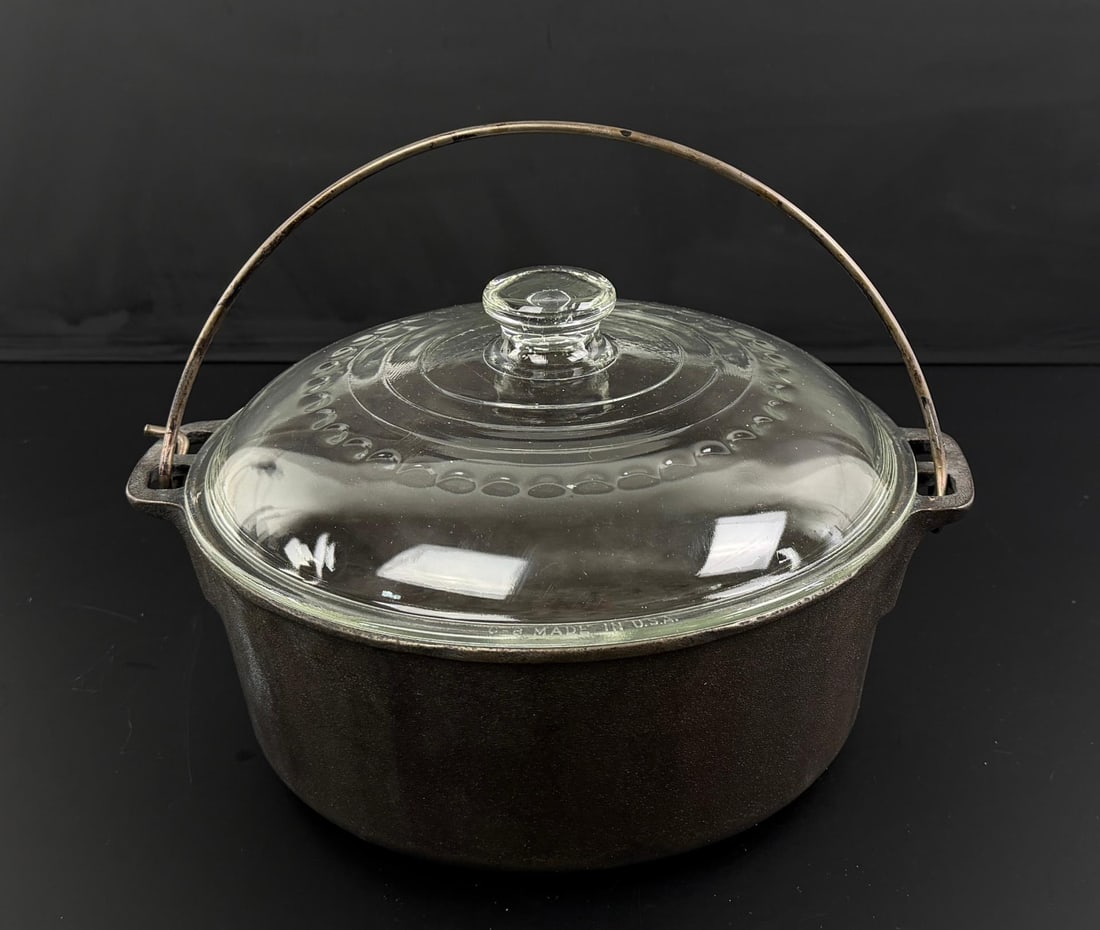 Griswold Wagner Glass 5 QT Cast Iron Dutch Oven (1 of 7)