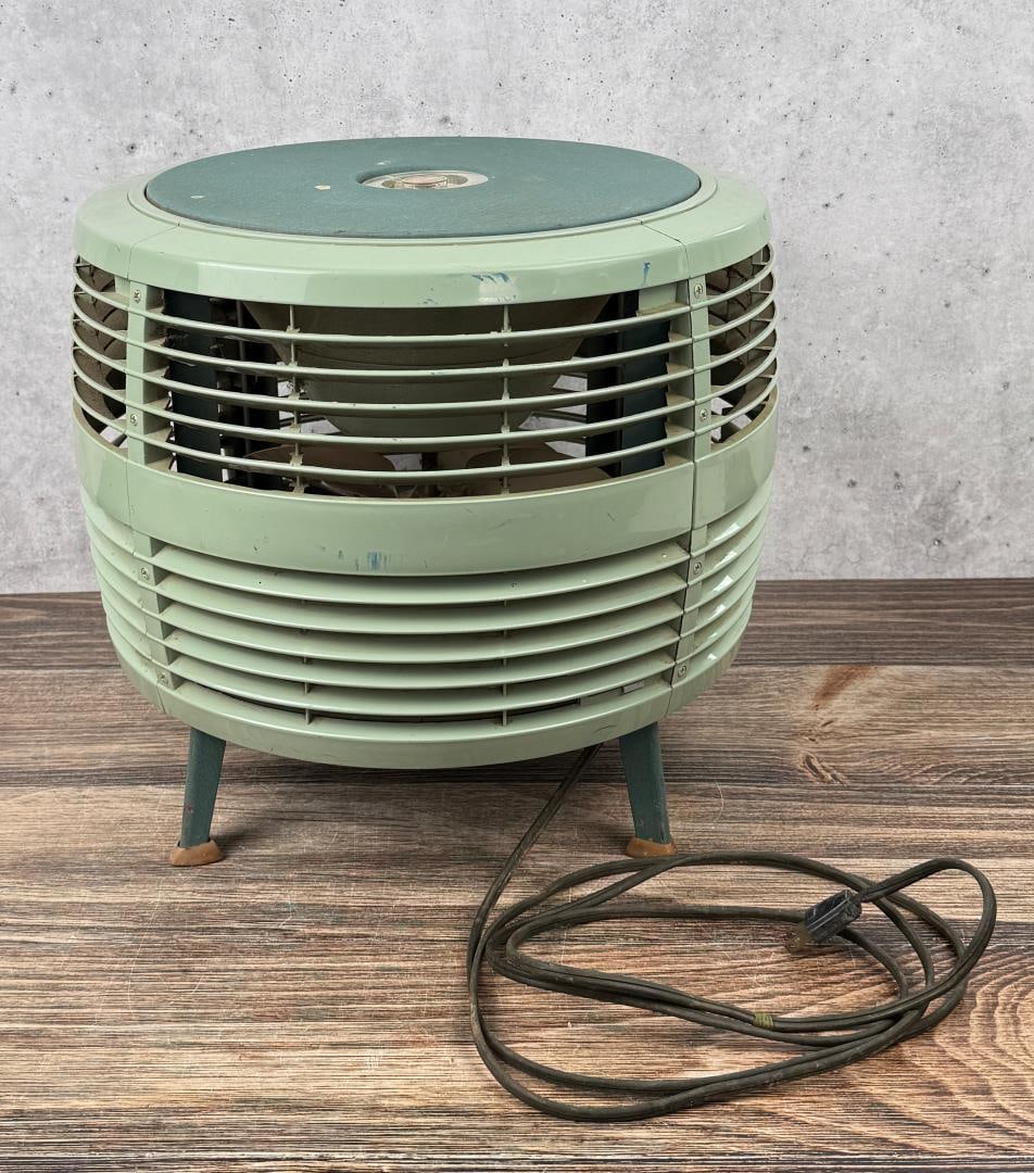 Mid Century Modern Hunter Hassock Fan: Working. 16 7/8" diameter, 14 5/8" tall.