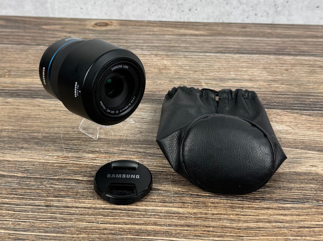 Samsung 4 5.6 50-200mm III ED OIS i-Function Lens (1 of 10)