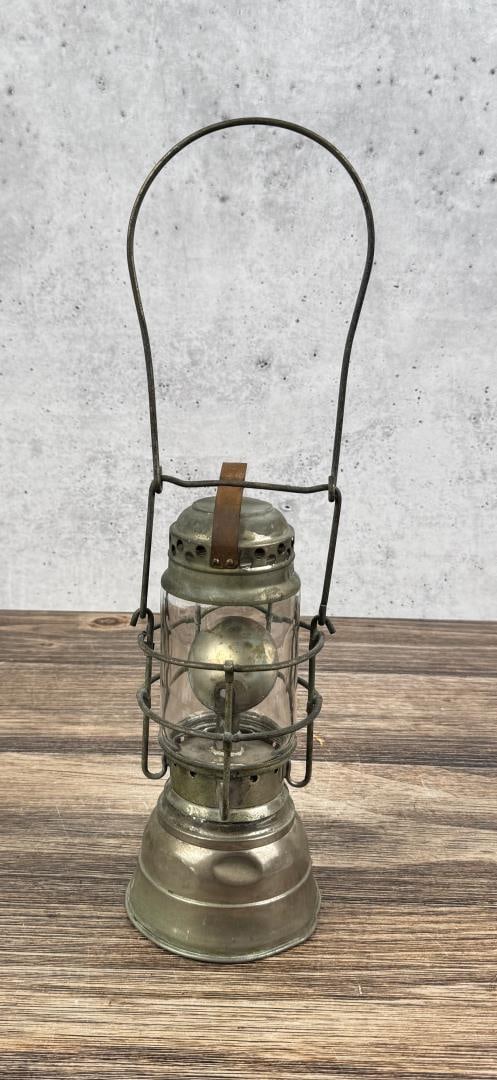 Justrite No. 10 Miners Bullseye Carbide Lamp: Missing the Bullseye lens