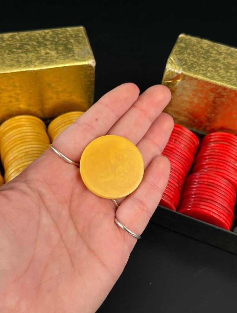 C0ollection of Bakelite Poker Chips (1 of 5)