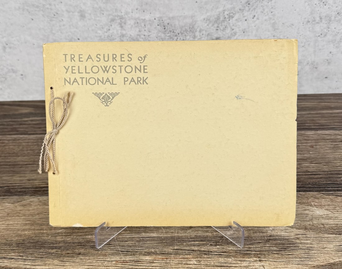 Treasures of Yellowstone National Park (1 of 20)
