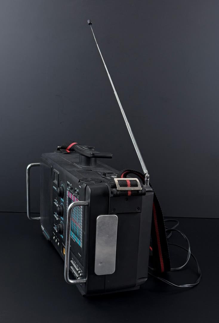 Encore Global Explorer Radio (1 of 11)