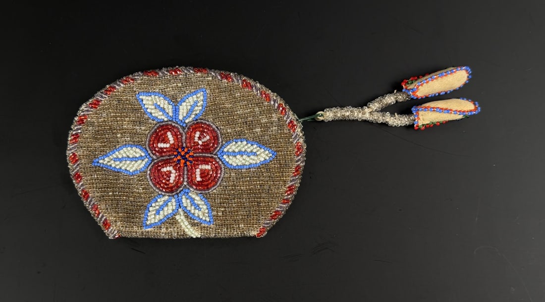 Plateau Native American Indian Beaded Pouch (1 of 5)