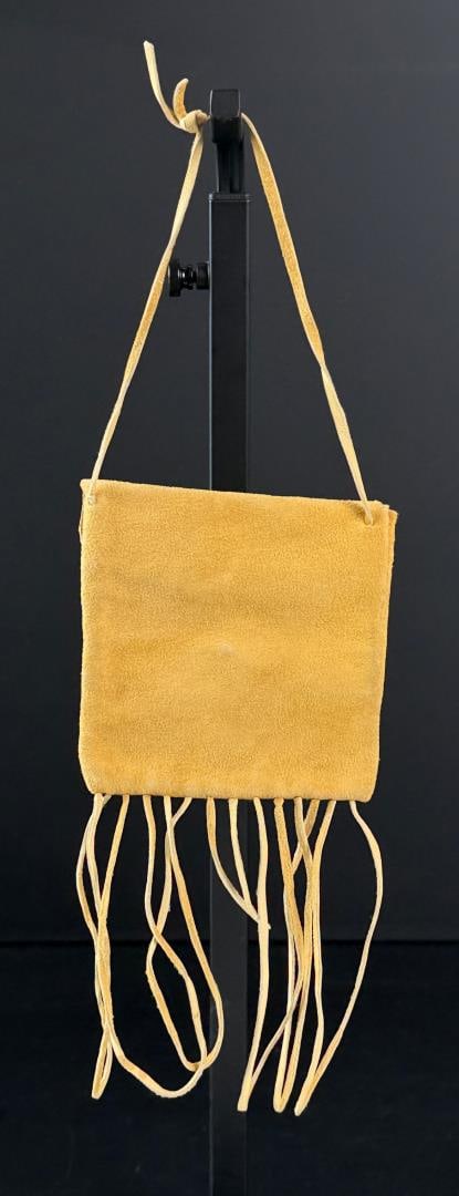Native American Indian Quilled Medicine Pouch (1 of 4)