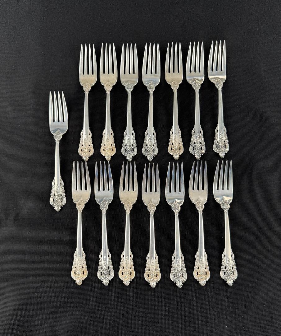 Wallace Sterling Silver Grande Baroque Forks: 655 grams. Lot requires payment via non credit card only.