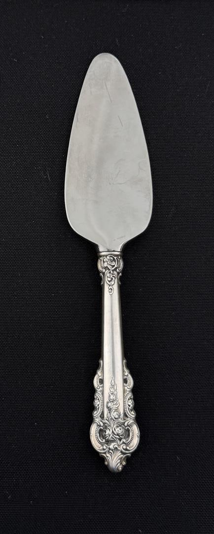 Wallace Sterling Silver Grande Baroque Server: Pie or Cheese Server. 6 1/4" long.
