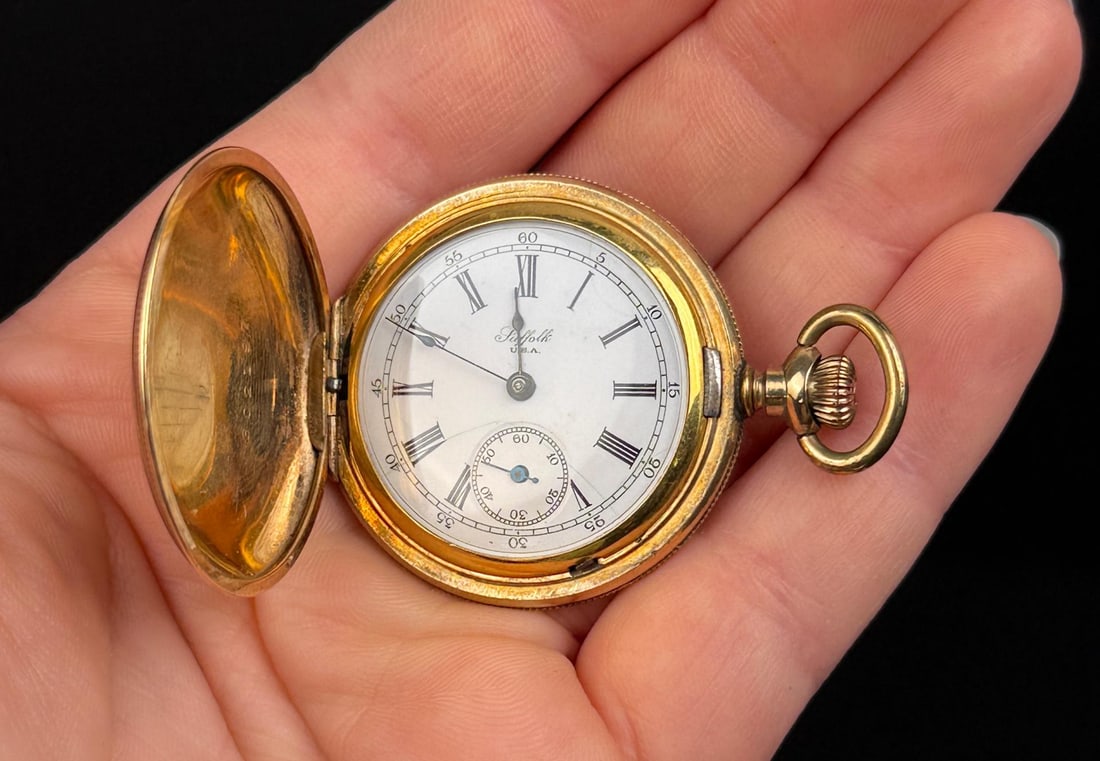 Suffolk Model 1 Pocket Watch: Gold Filled Hunter Case. 0s, 7J, made in 1900. Not working.