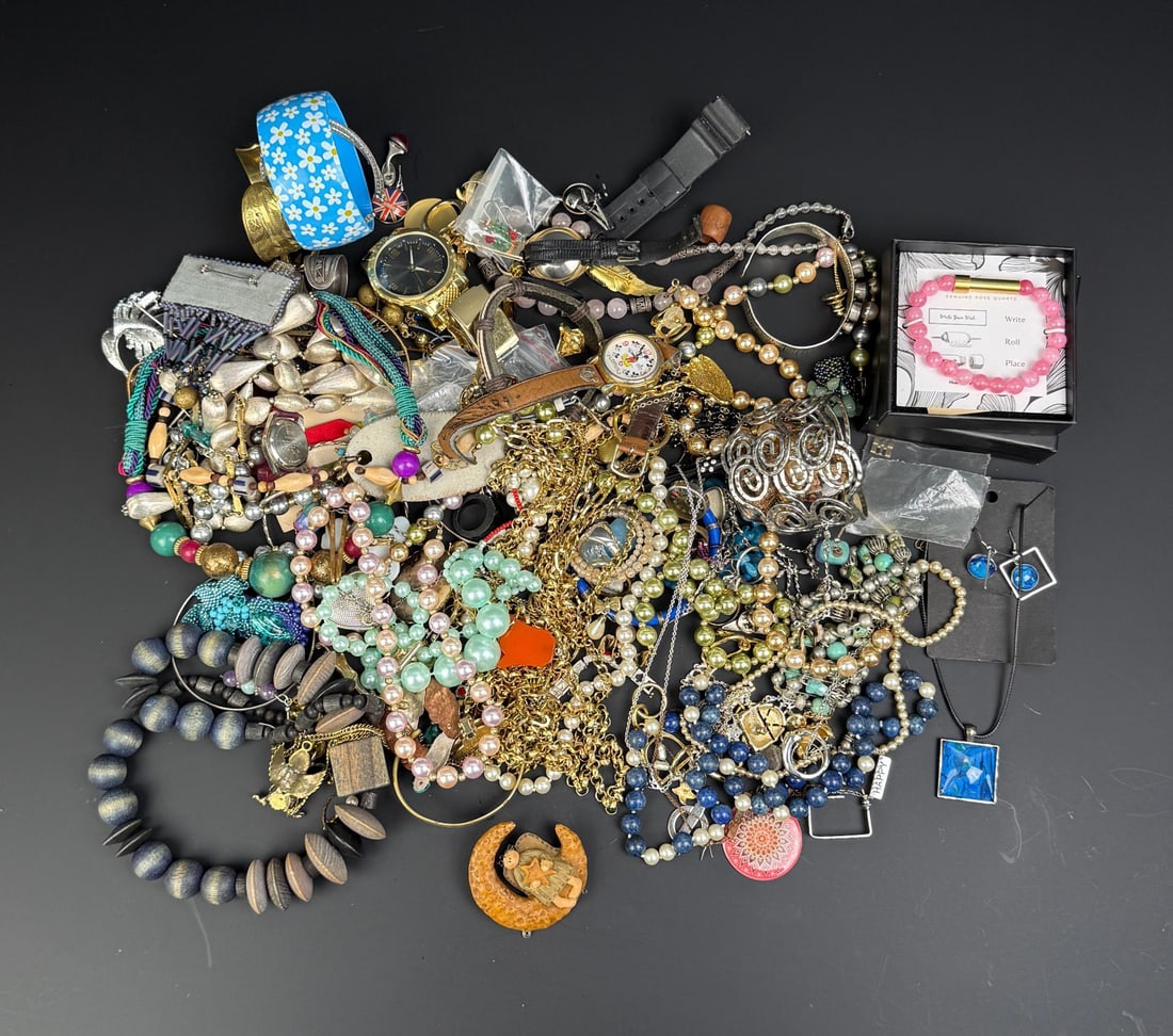 5 Pound Collection of Costume Jewelry (1 of 6)