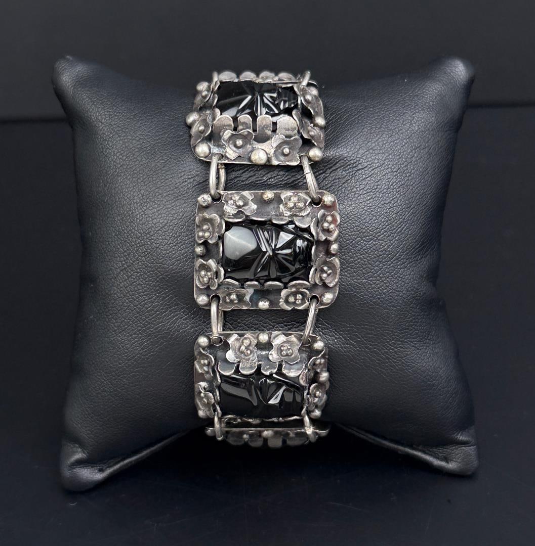 Taxco Mexico Sterling Silver Aztec Bracelet (1 of 6)