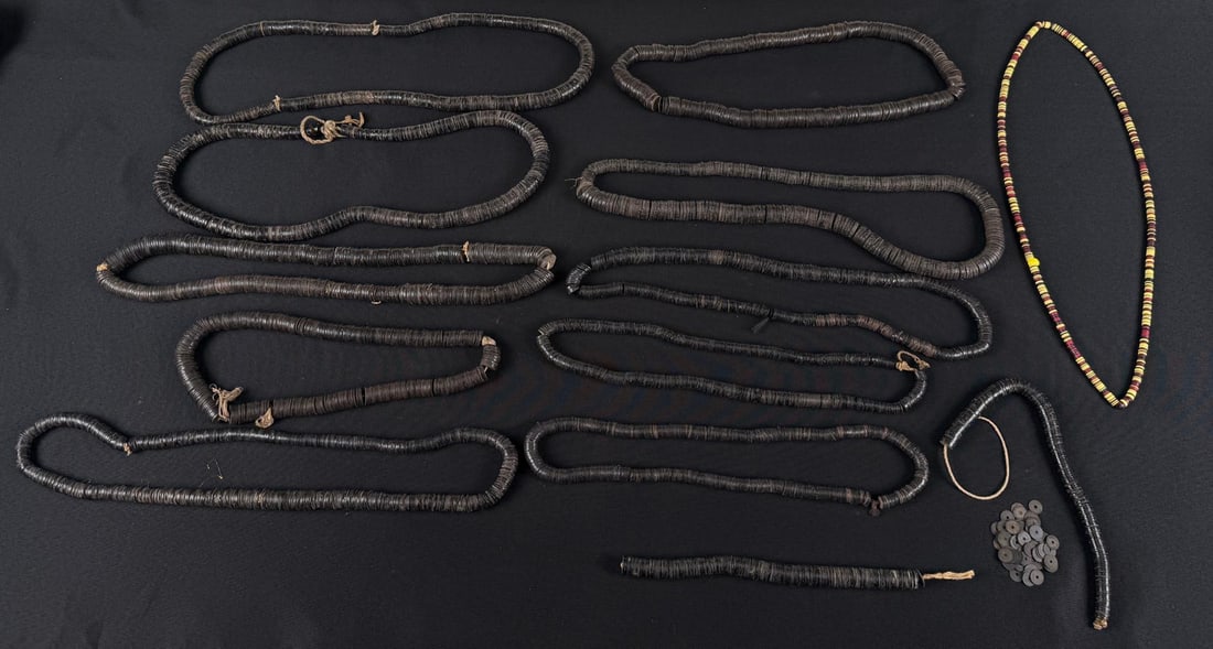 Collection of Heishi Trade Beads: Nice grouping