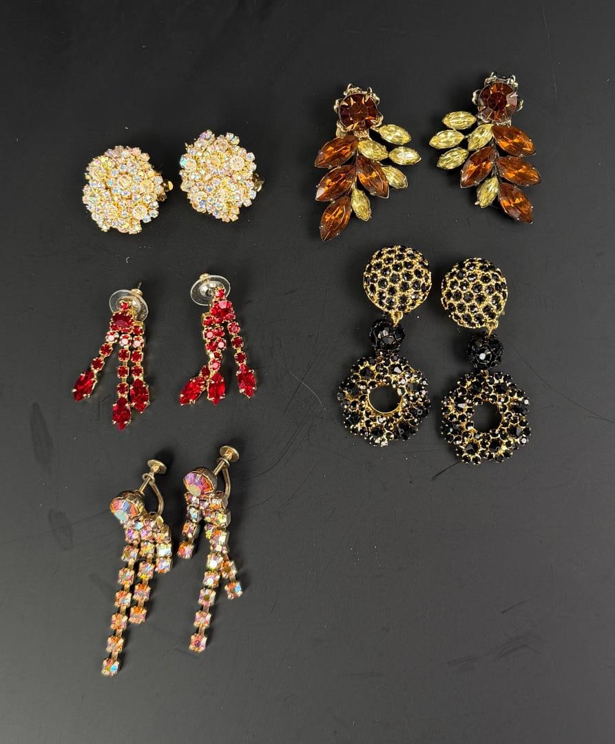 Collection of Rhinestone Costume Jewelry Earrings: Nice grouping