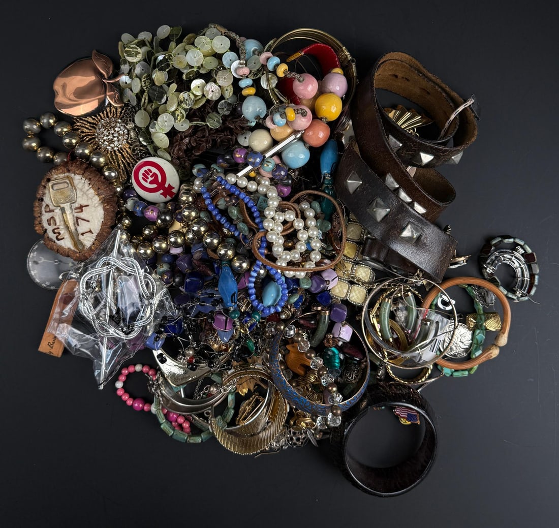 4 Pound Collection of Costume Jewelry (1 of 8)
