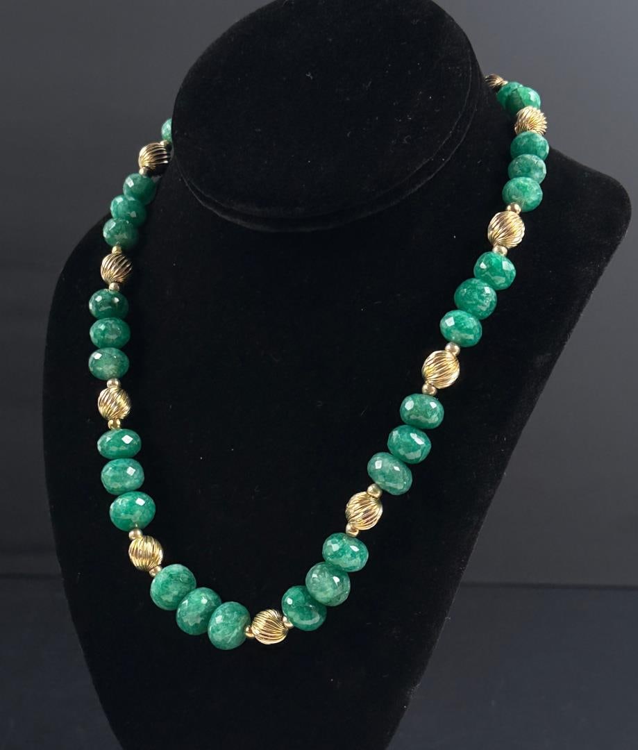 Faceted Emerald Necklace and Earrings - 4