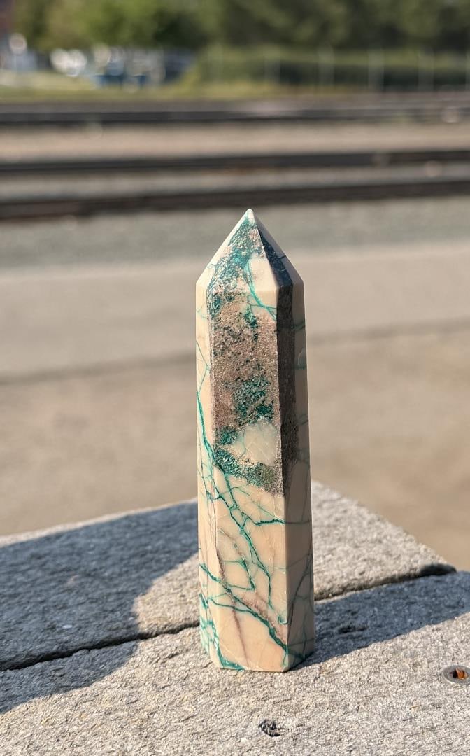 Malachite Crystal Tower Obelisk: 1" by 3 3/4". 97 grams.