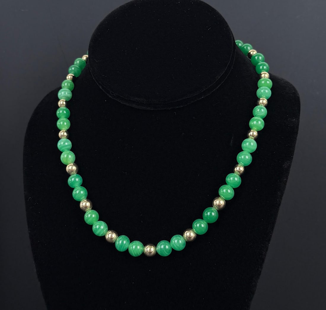 14K Gold and Agate Necklace: 8" Long as displayed. 34.8 grams total.