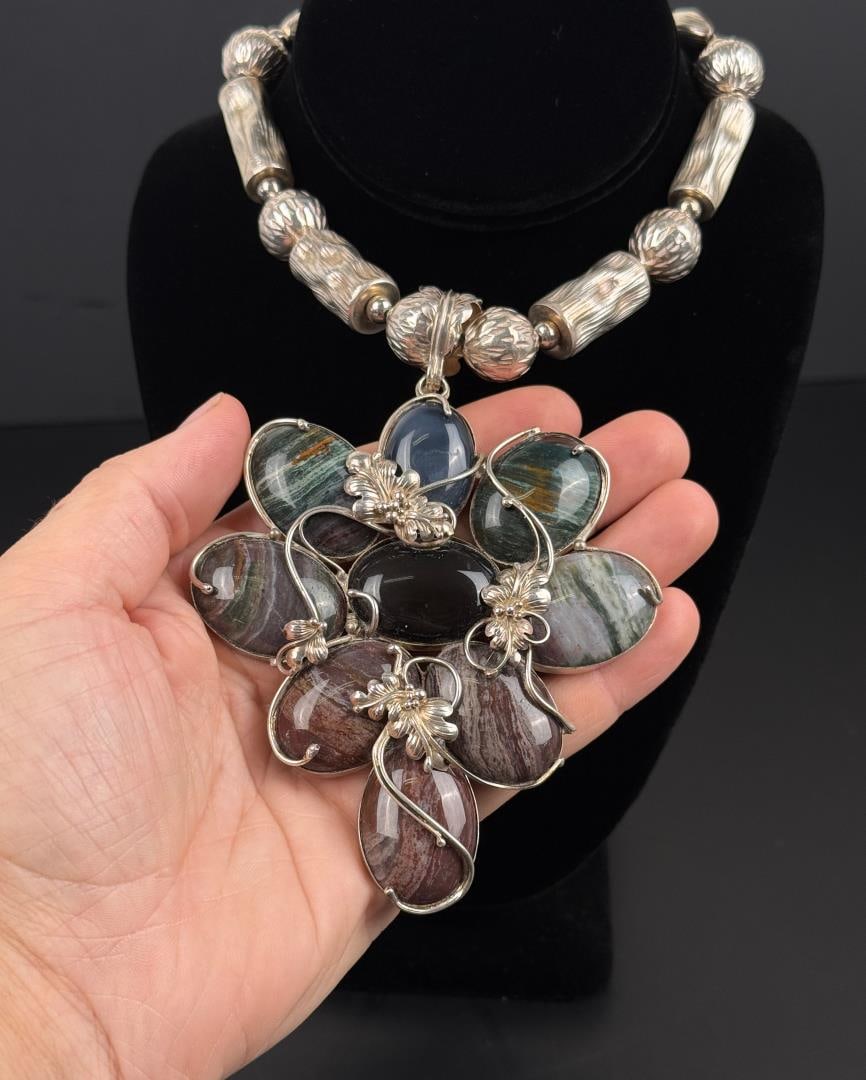 Sterling Silver Jasper and Agate Floral Necklace: 15 3/8" long as shown. 167 grams total weight.
