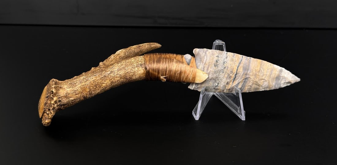 Bo Earls Handmade Horn Handle Knife: Handmade by Bo Earls. Bo is one of the finest modern flint and obsidian knappers. His knives are some of the nicest money can buy. The handle is whitetail deer horn. 8 1/4" long.