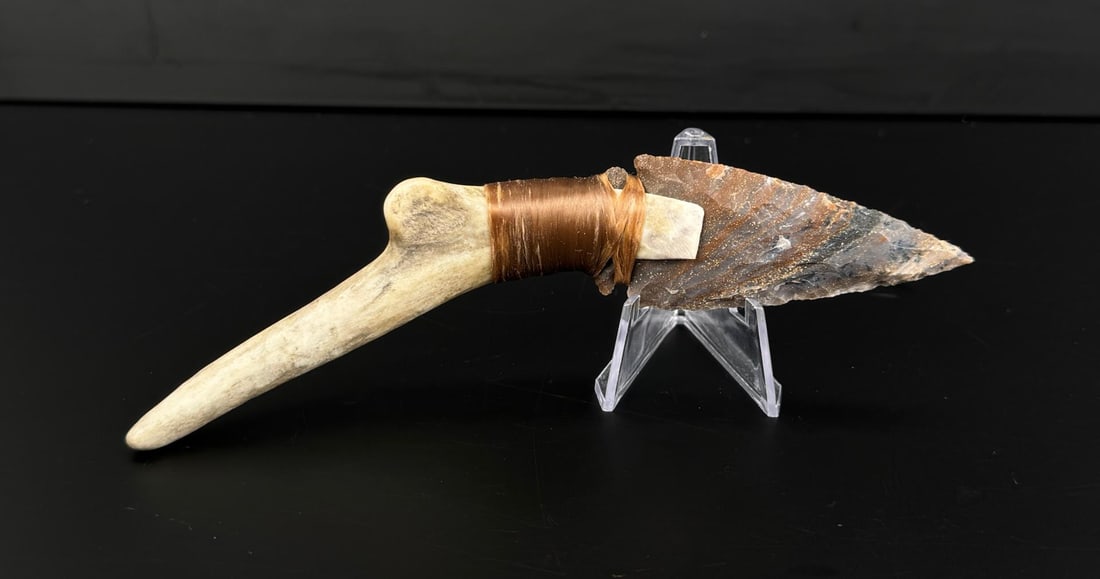 Bo Earls Handmade Horn Handle Knife: Handmade by Bo Earls. Bo is one of the finest modern flint and obsidian knappers. His knives are some of the nicest money can buy. The handle is whitetail deer horn. 7 3/8" long.