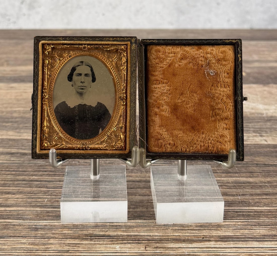 Antique Ruby Ambrotype Photo of a Woman (1 of 4)