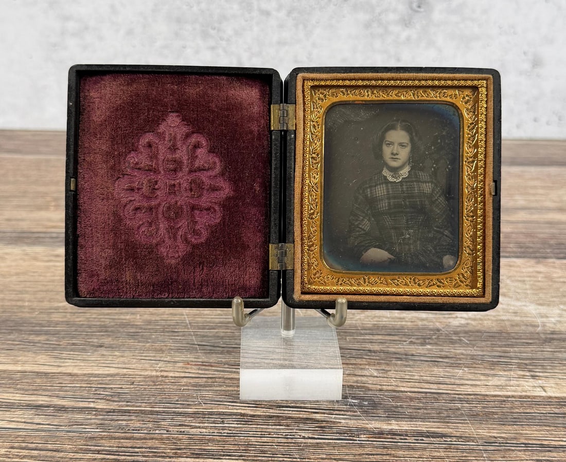 Antique Daguerreotype Photo of Well Dressed woman (1 of 4)