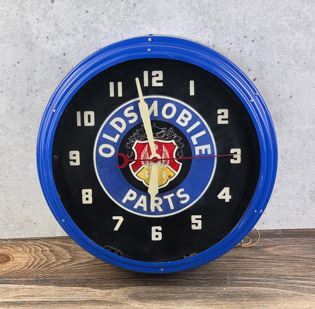 1948 Oldsmobile Parts Neon Dealership Clock (1 of 6)