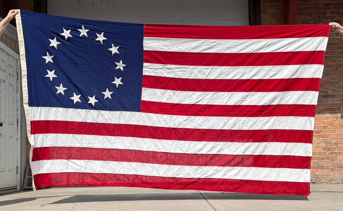 Betsy Ross 13 Star US American Flag (1 of 4)