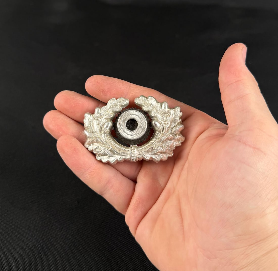 WW2 German Army Heer Visor Cap Oak Wreath Cockade: 1 5/8" by 2 1/2"