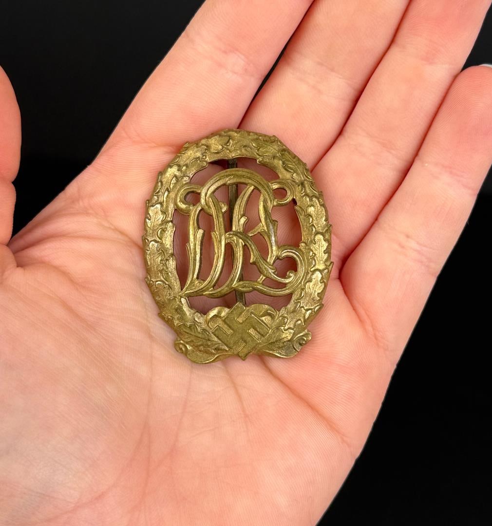 WW2 German DRL Bronze Sport Badge: Ernst Muller.