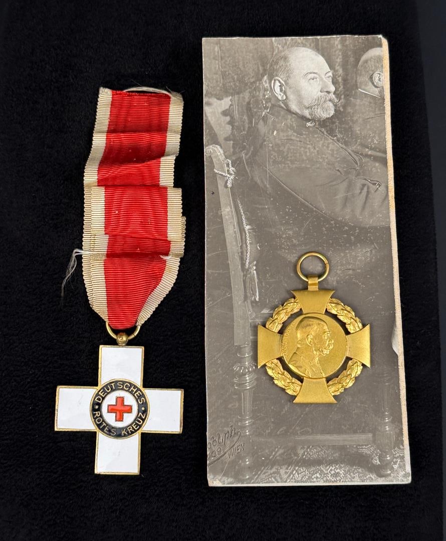 1922 Cross of Honor of the German Red Cross (1 of 3)
