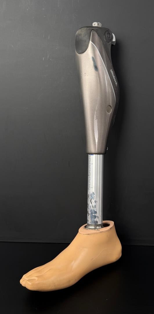 Ottobock Genium Prosthetic Leg Knee 3b1-2 (1 of 8)