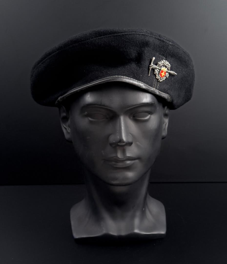 Swiss Special Forces Black Beret (1 of 5)