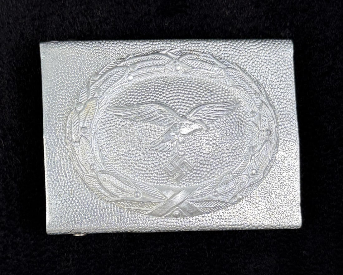 WW2 German Luftwaffe Belt Buckle: 1 7/8" by 2 3/8".