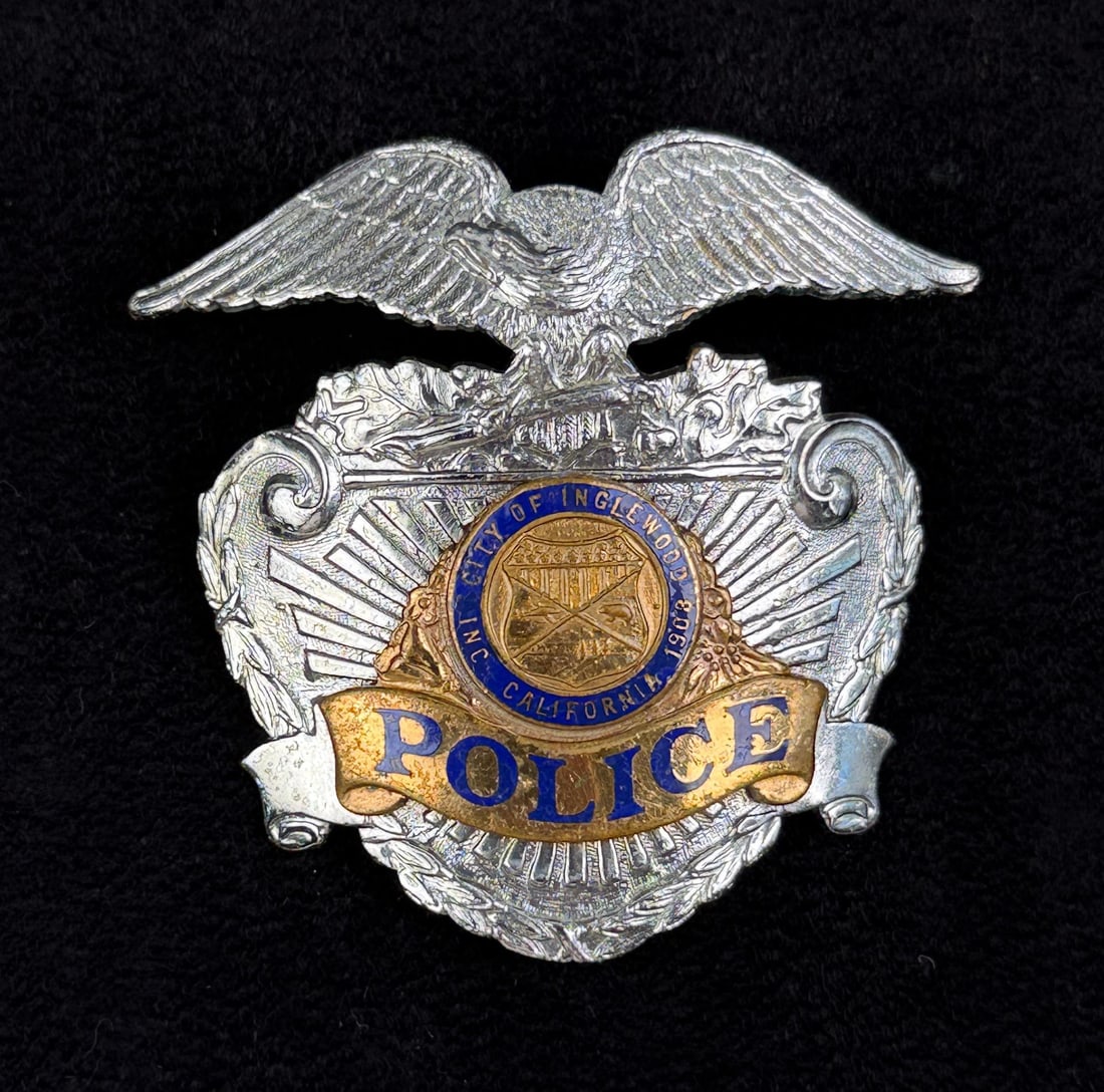Inglewood California Police Hat Badge (1 of 3)