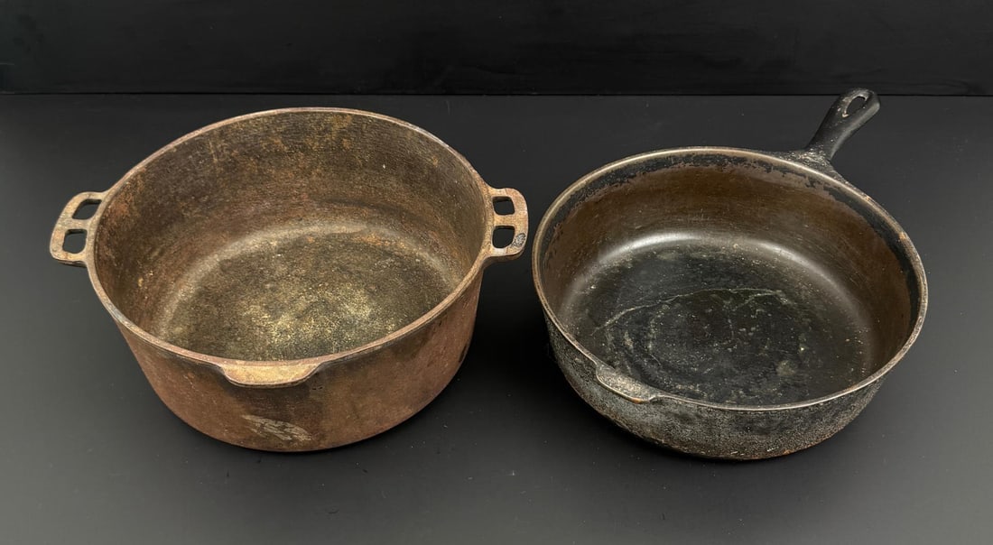 Wagner Cast Iron Deep Skillet and Dutch Oven (1 of 9)