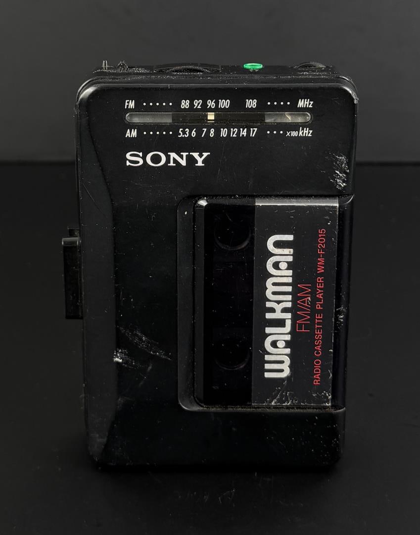 Vintage Sony Walkman WM-F2015 Radio Cassette (1 of 8)