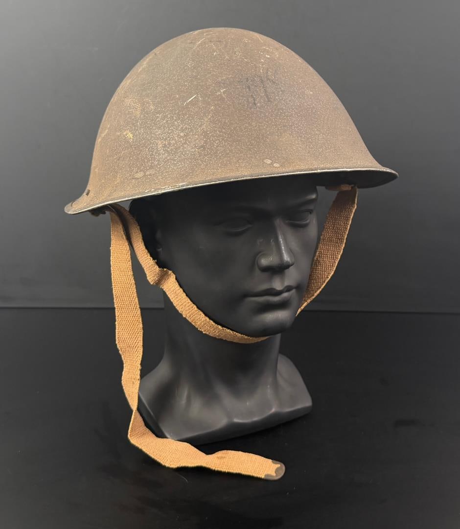 WW2 British P-1944 MK IV Turtle Helmet: Decent example with liner.