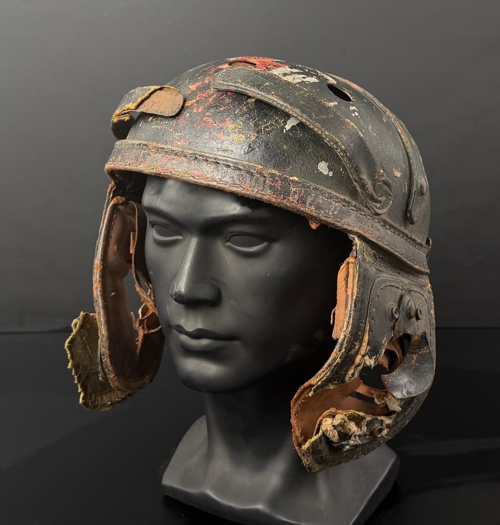 WW2 Model 1938 Rawlings US Tankers Helmet: Decent example.