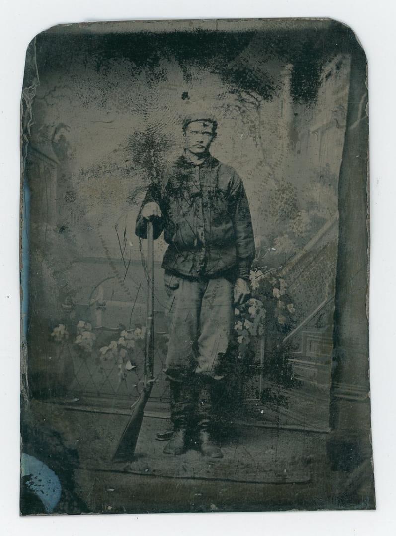 Frontiersman Kentucky Long Rifle Tintype Photo (1 of 3)