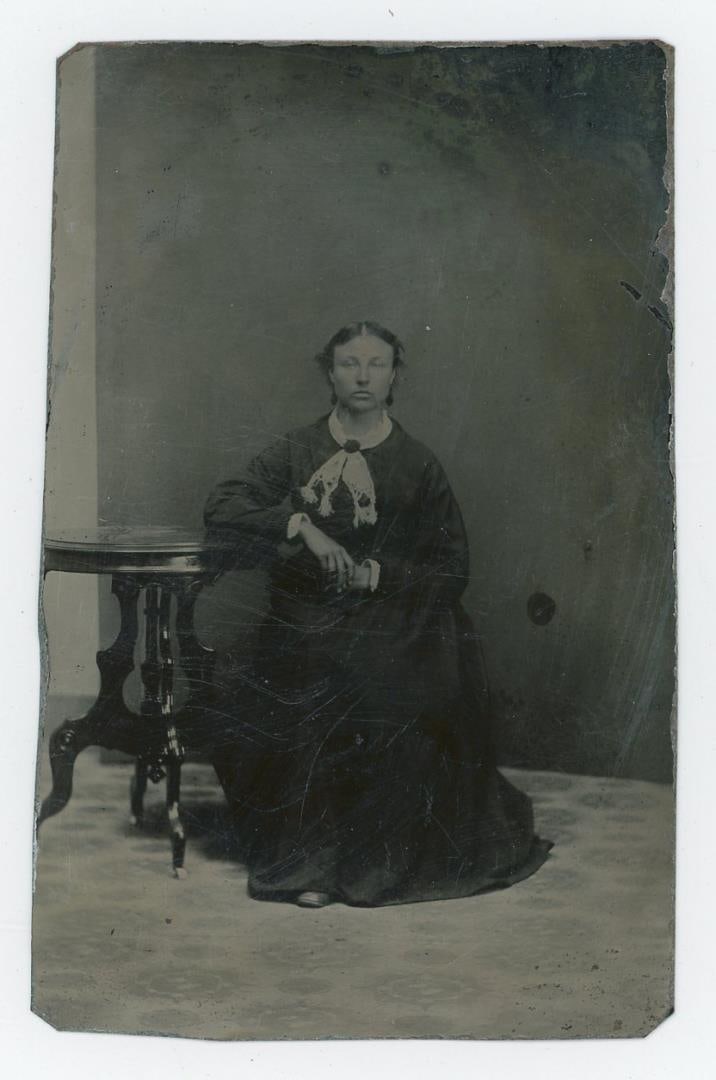Antique Post Mortem Woman Tintype Photo (1 of 3)