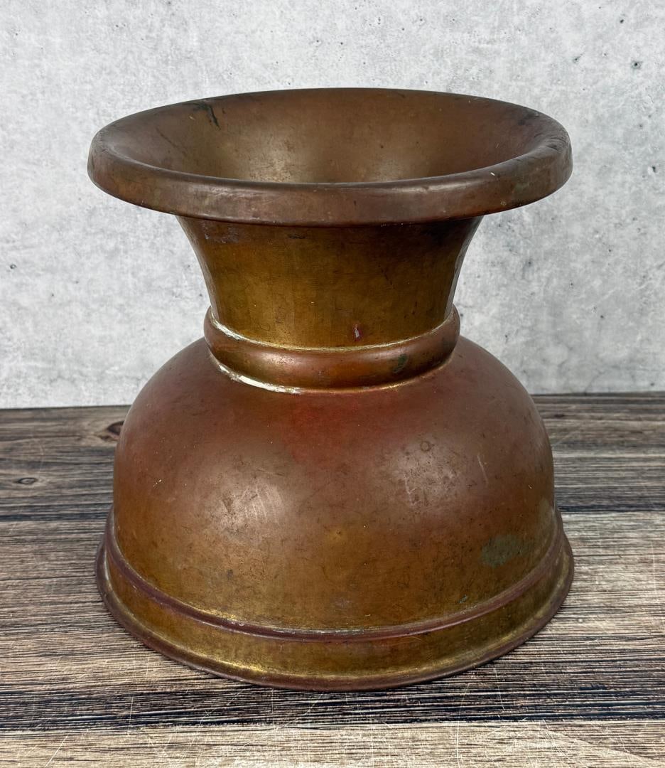 Antique Butte Montana Saloon Spittoon (1 of 5)
