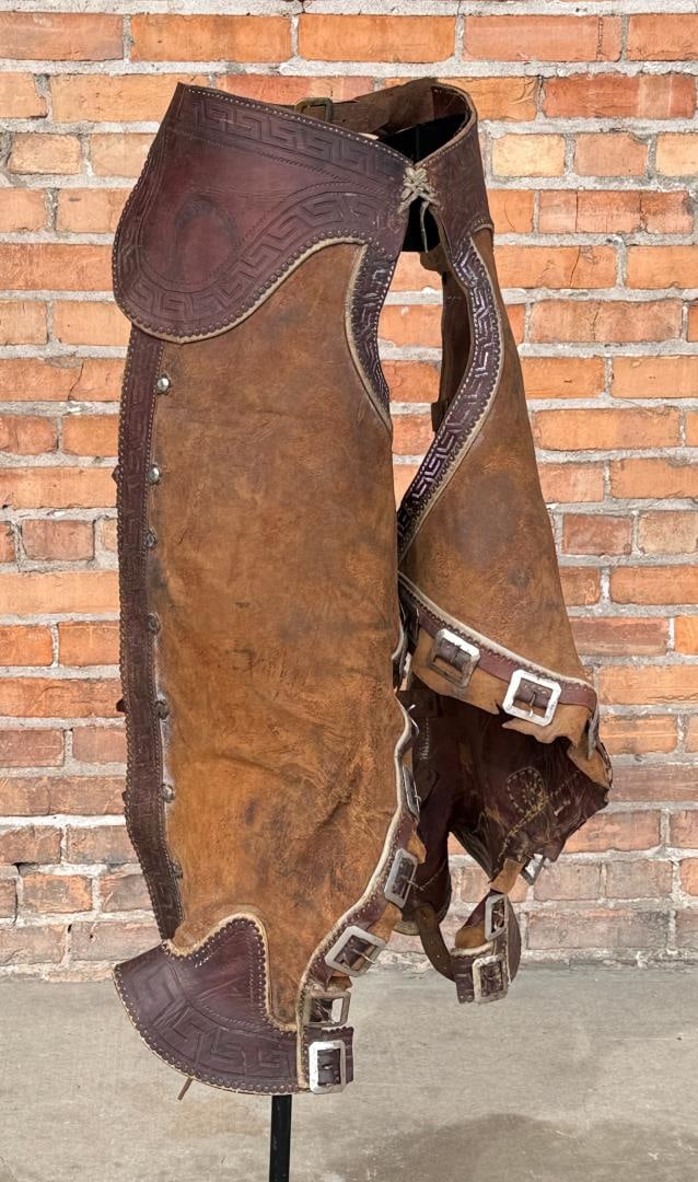 Mexican Gaucho Leather Cowboy Chaps: 35" long.