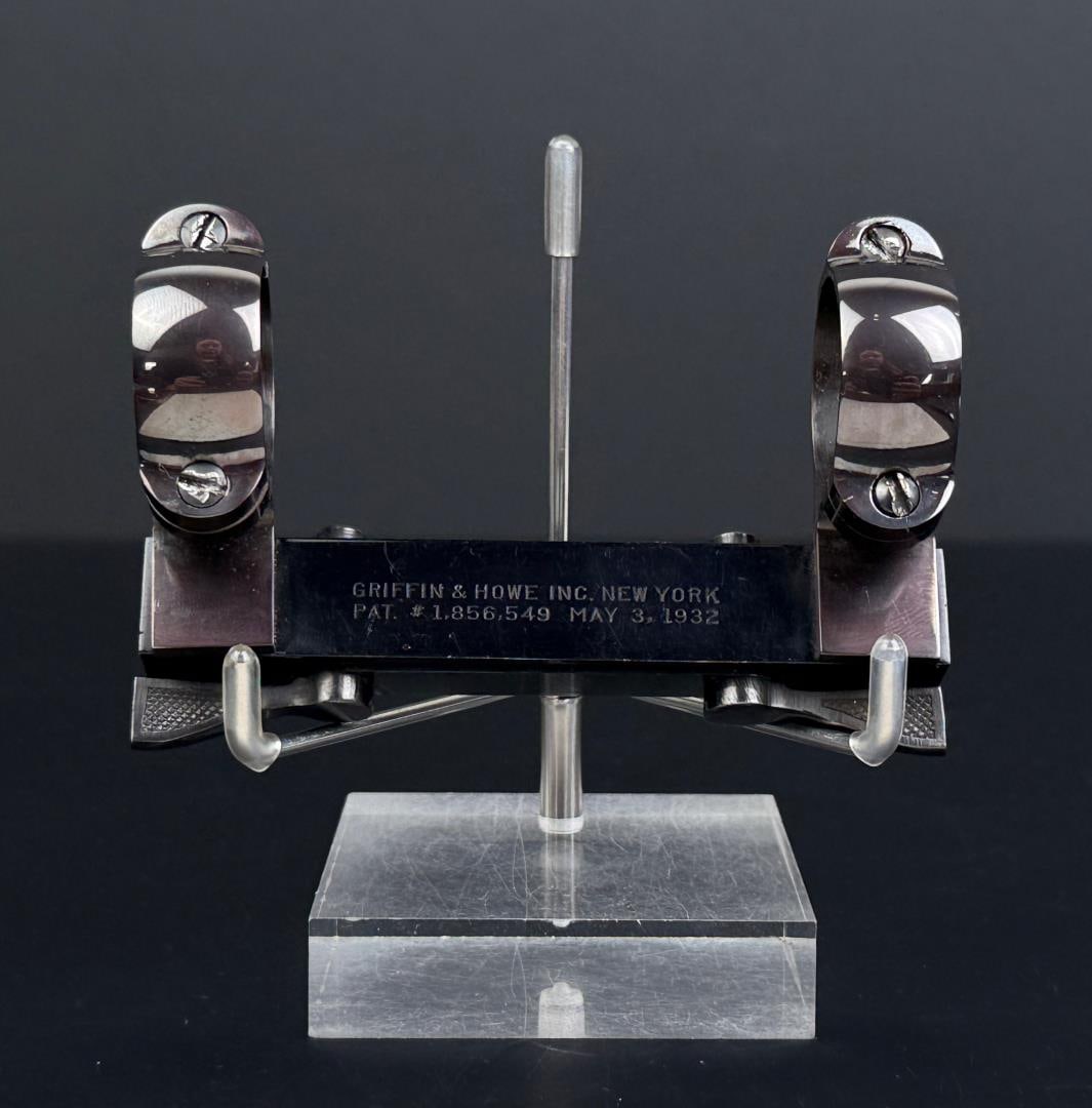Griffin & Howe Double Lever Side Scope Mount: 1 1/4" by 2 1/4" by 3 7/8". 1932.