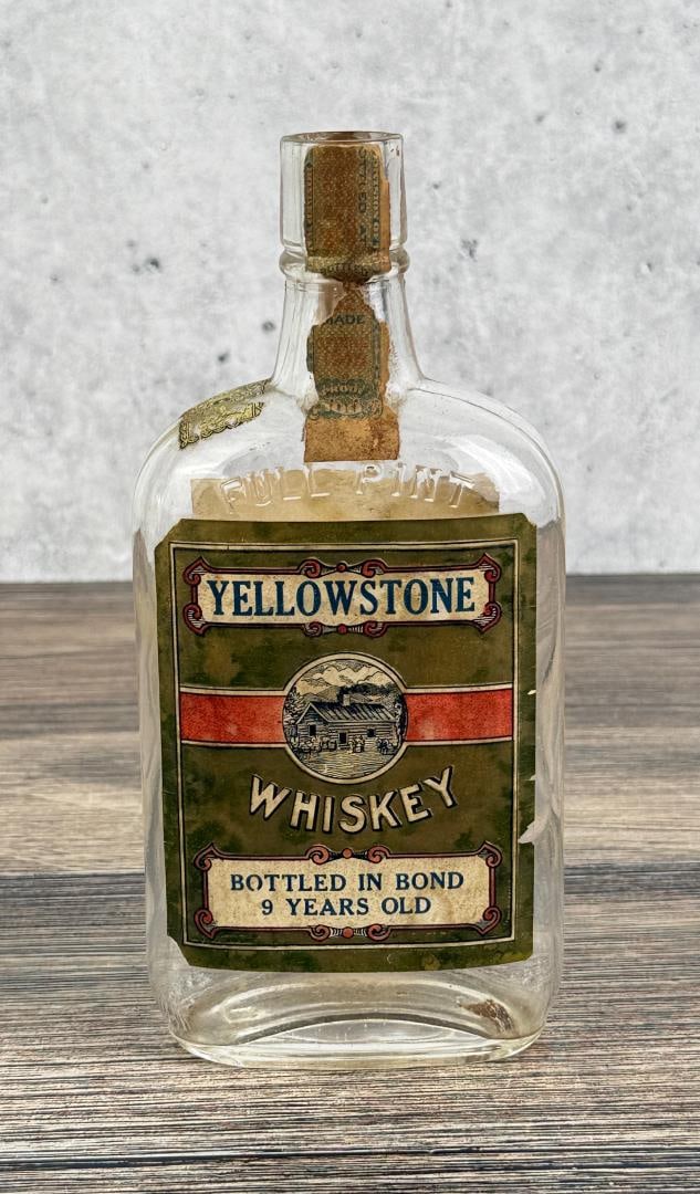 Louisville Kentucky Yellowstone Whiskey Bottle (1 of 5)