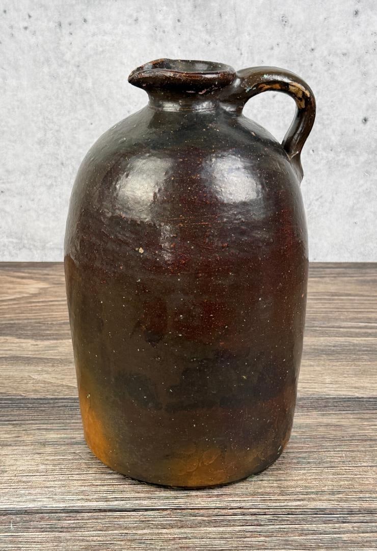 Albany Slip Glaze Stoneware Jug (1 of 6)