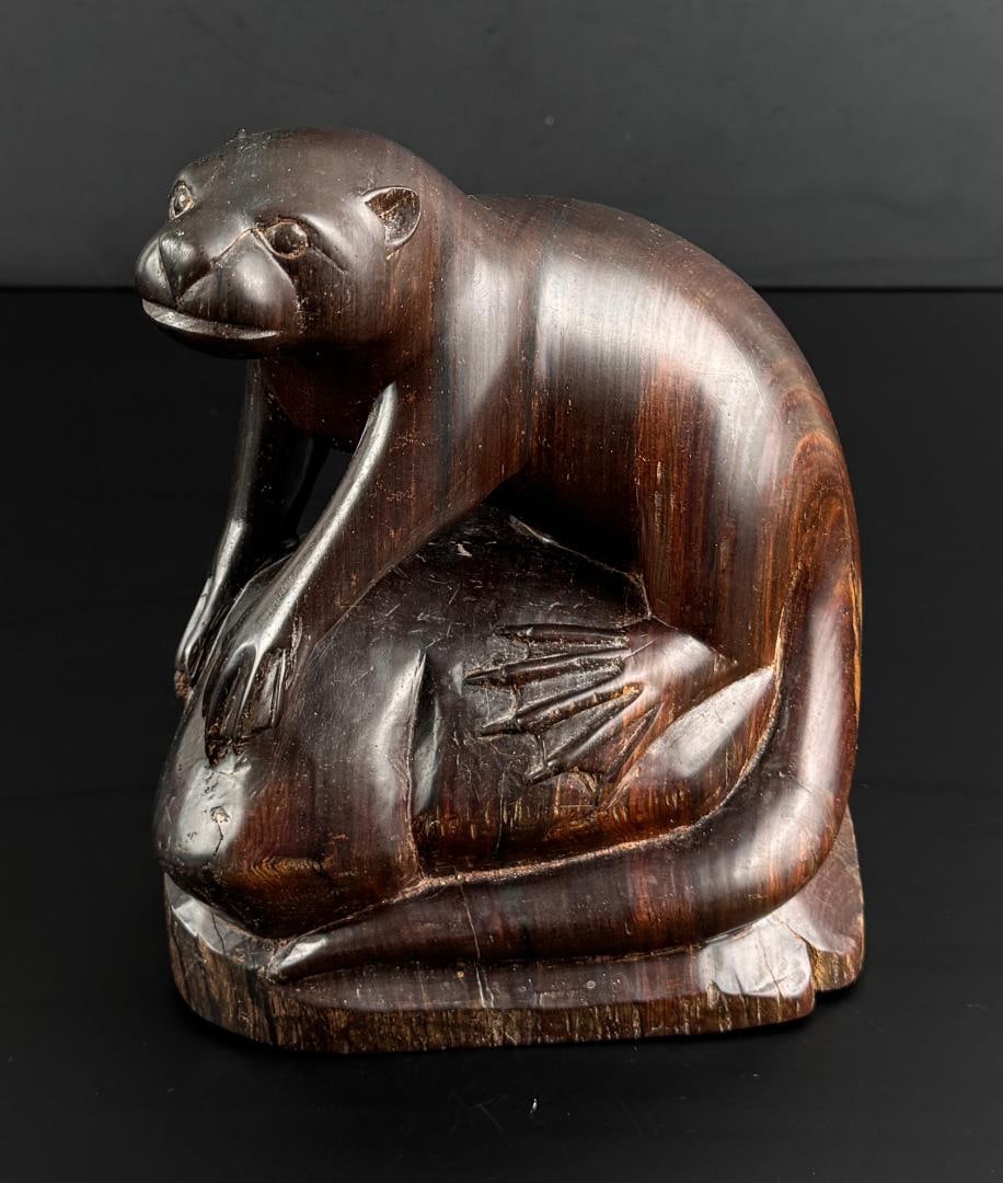 Mexican Ironwood Otter Carving (1 of 6)